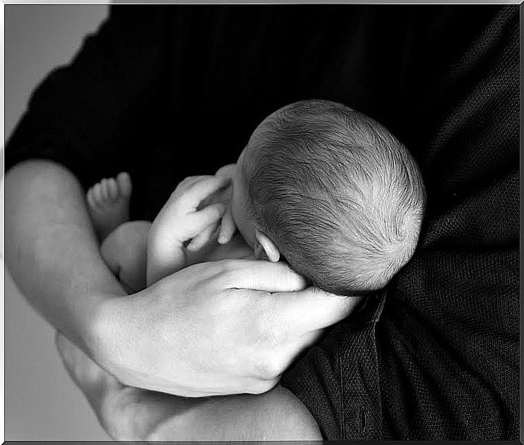 A difficult moment for the couple: the arrival of the new born