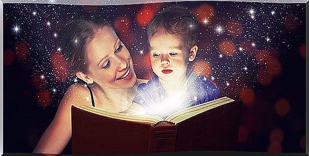 Learning from fairy tales to manage emotions, mom reads to the child