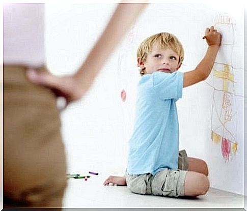 Child draws on the walls