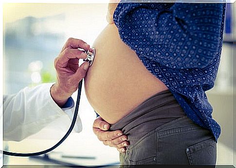 How many pounds should you gain during pregnancy?