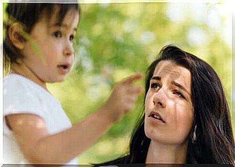 Mother talking to her daughter to teach her to negotiate for life.